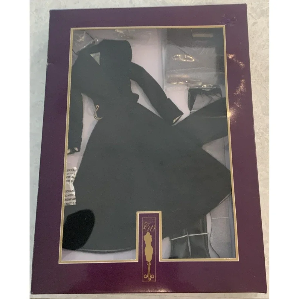 Cashmere Noir 16